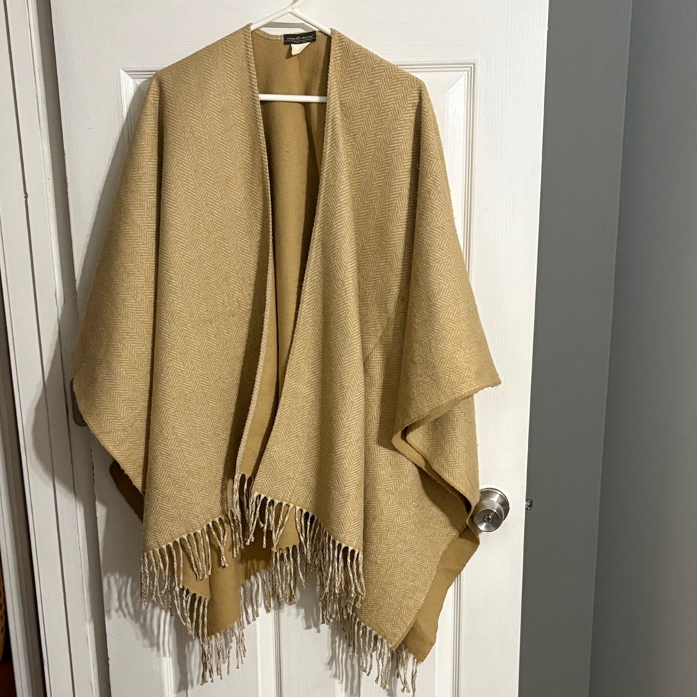 Fiori Di Firenze Made in Italy Tan Fringe Shawl